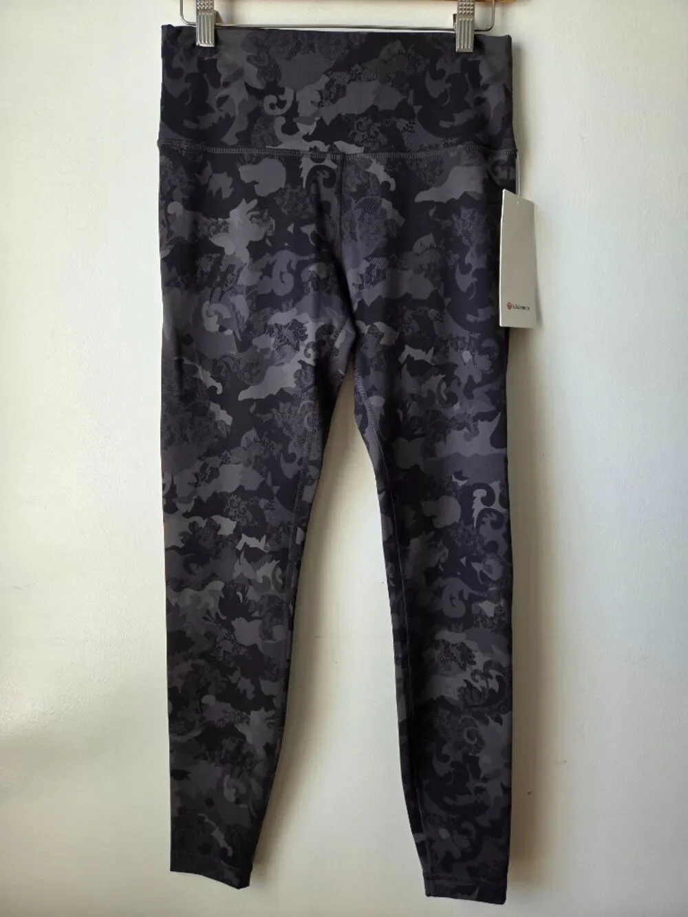 NWT LULULEMON WUNDER TRAIN PRINTED LEGGING HI RISE TIGHT 28